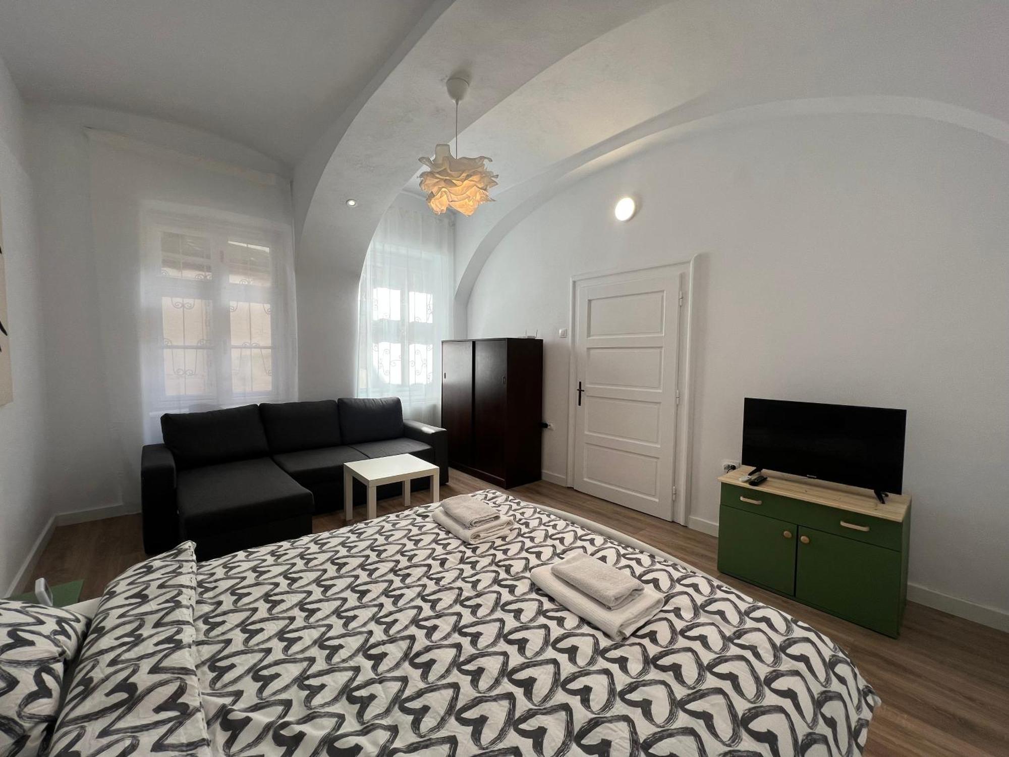 Cosy Home In The Heart Of Old Brasov Luaran gambar